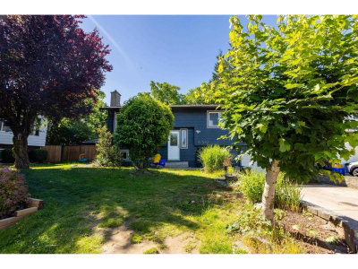 27582 31B Avenue | Langley British Columbia | Slide Image Two