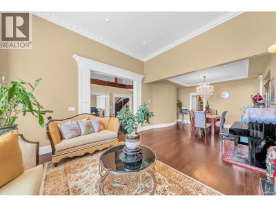 717 SHAW Avenue | Coquitlam British Columbia | Slide Image Nine