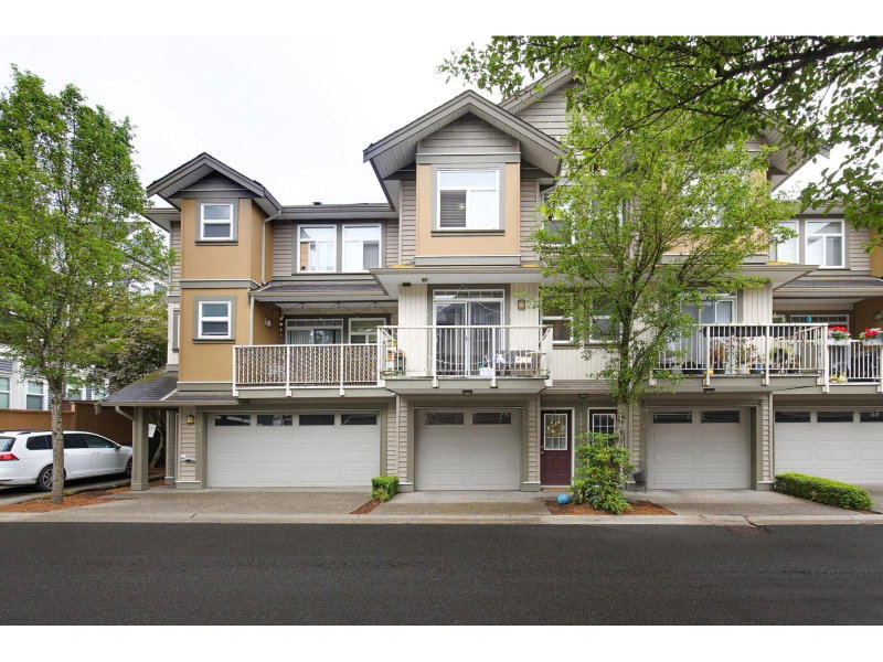 5623 TESKEY Way Chilliwack British Columbia, V2R 0K9 - 3 Bedrooms Condo For Sale