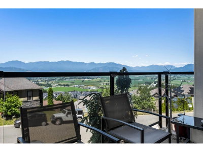47254 SYLVAN Drive | Chilliwack British Columbia | Slide Image Twelve