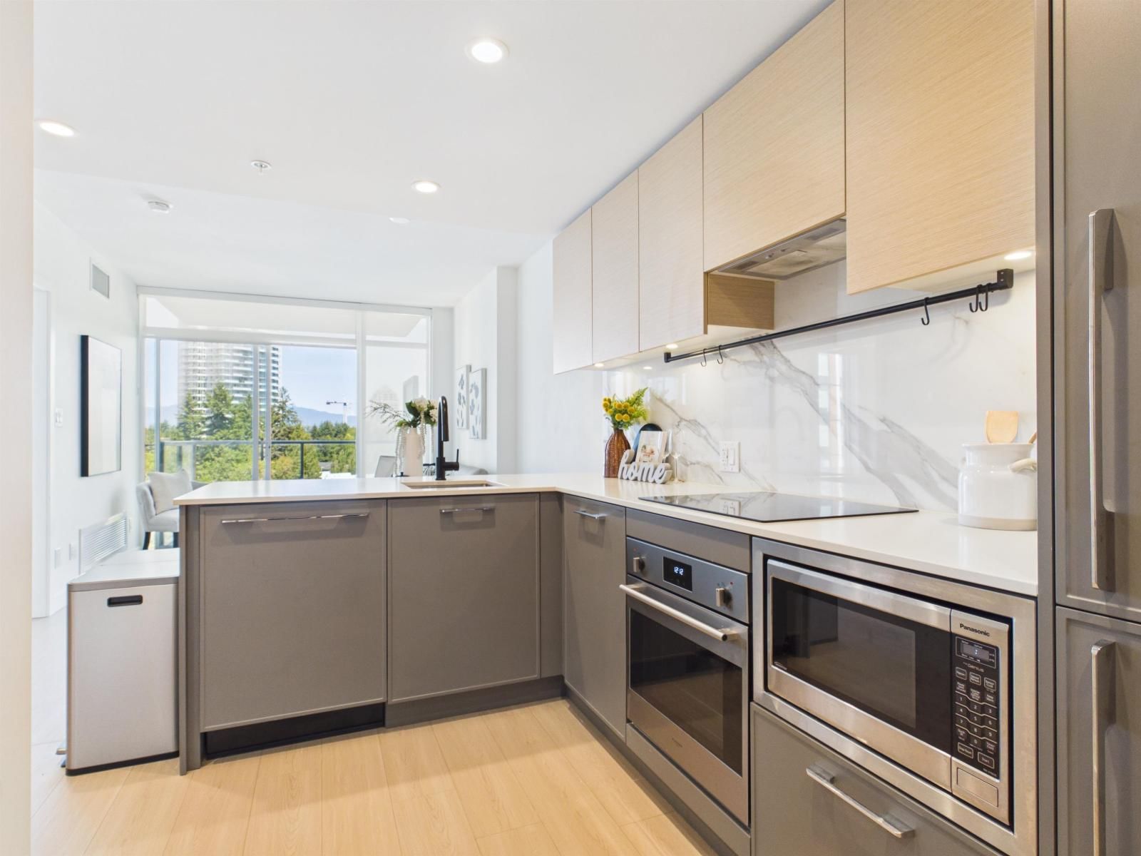 13745 GEORGE JUNCTION, Surrey, British Columbia V3T 0V8