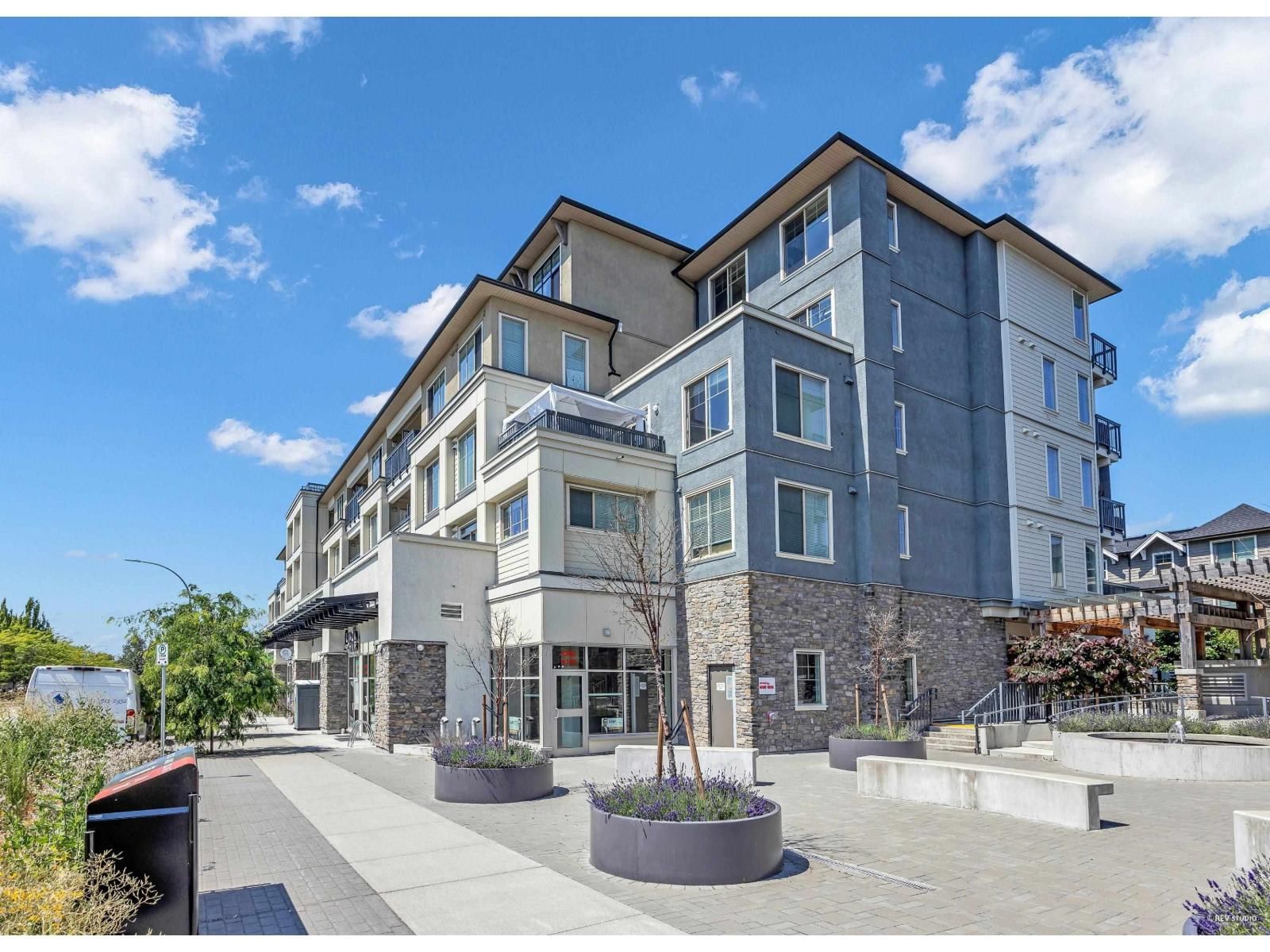 20487 65 Avenue, Langley, British Columbia V2Y 3K5
