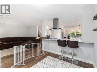 2590 PANORAMA Drive | Coquitlam British Columbia | Slide Image Twelve