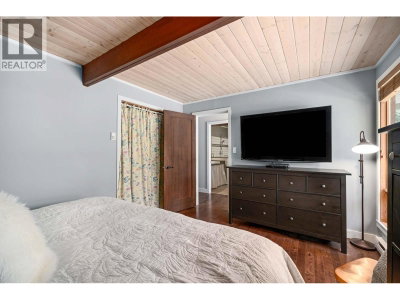 9270 PINETREE Lane | Whistler British Columbia | Slide Image Nine