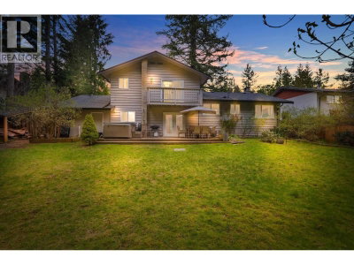 2572 THE Boulevard | Squamish British Columbia | Slide Image Twenty-eight