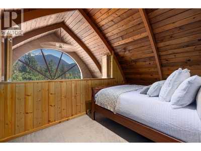 9480 EMERALD Drive | Whistler British Columbia | Slide Image Fifteen