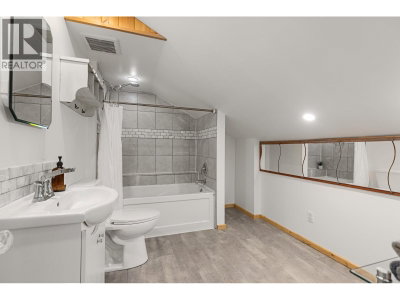 9480 EMERALD Drive | Whistler British Columbia | Slide Image Nineteen