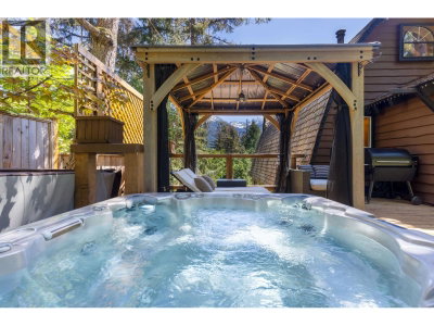 9480 EMERALD Drive | Whistler British Columbia | Slide Image Twenty-four