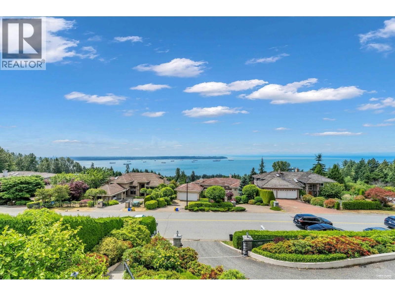 2589 CHAIRLIFT Road West Vancouver British Columbia, V7S 3E5 - 5 Bedrooms Home For Sale