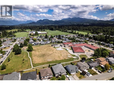 12096 222 Street | Maple Ridge British Columbia | Slide Image Fifteen