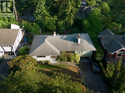 869 CLEMENTS Avenue | North Vancouver British Columbia | Slide Image Nineteen