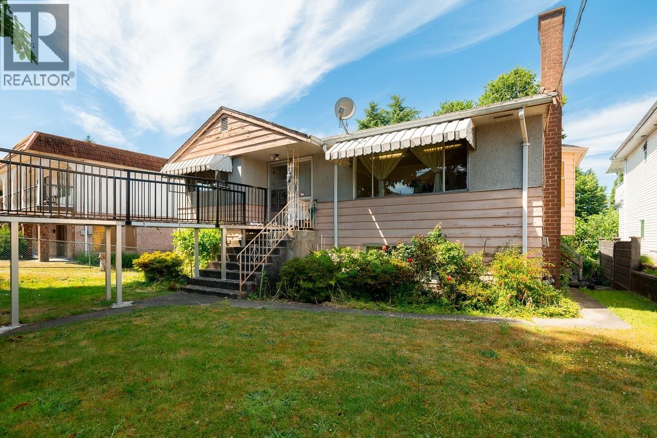 5269 DOMINION Street, Burnaby, British Columbia V5G 1E1