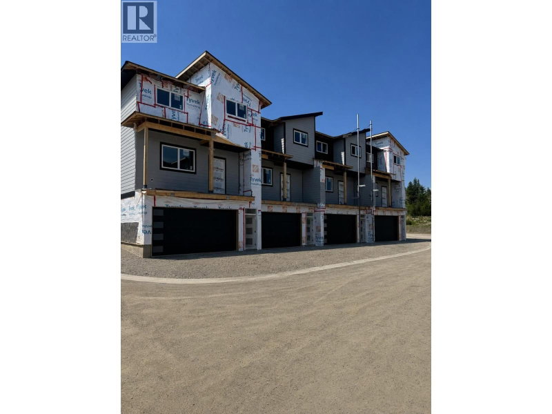 2395 ROWE Street Prince George British Columbia, V2N 0C8 - 4 Bedrooms Condo For Sale