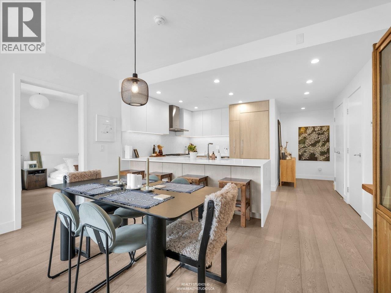 177 3RD Street, North Vancouver, British Columbia V7M 0G5