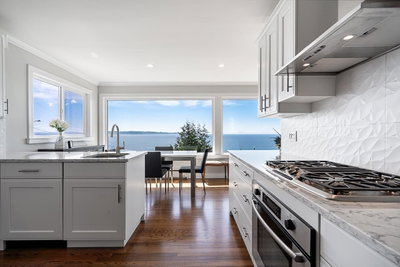 14535 SUNSET Drive | White Rock British Columbia | Slide Image Eight