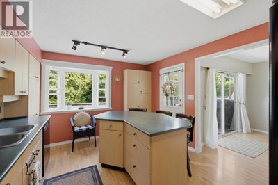 2413 SCOTT Place | Port Coquitlam British Columbia | Slide Image Nine