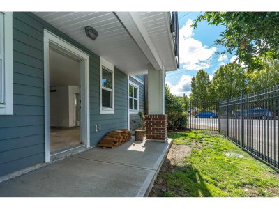 20723 FRASER Highway | Langley British Columbia | Slide Image Thirty-one