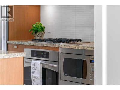6080 IONA Drive | Vancouver British Columbia | Slide Image Eight