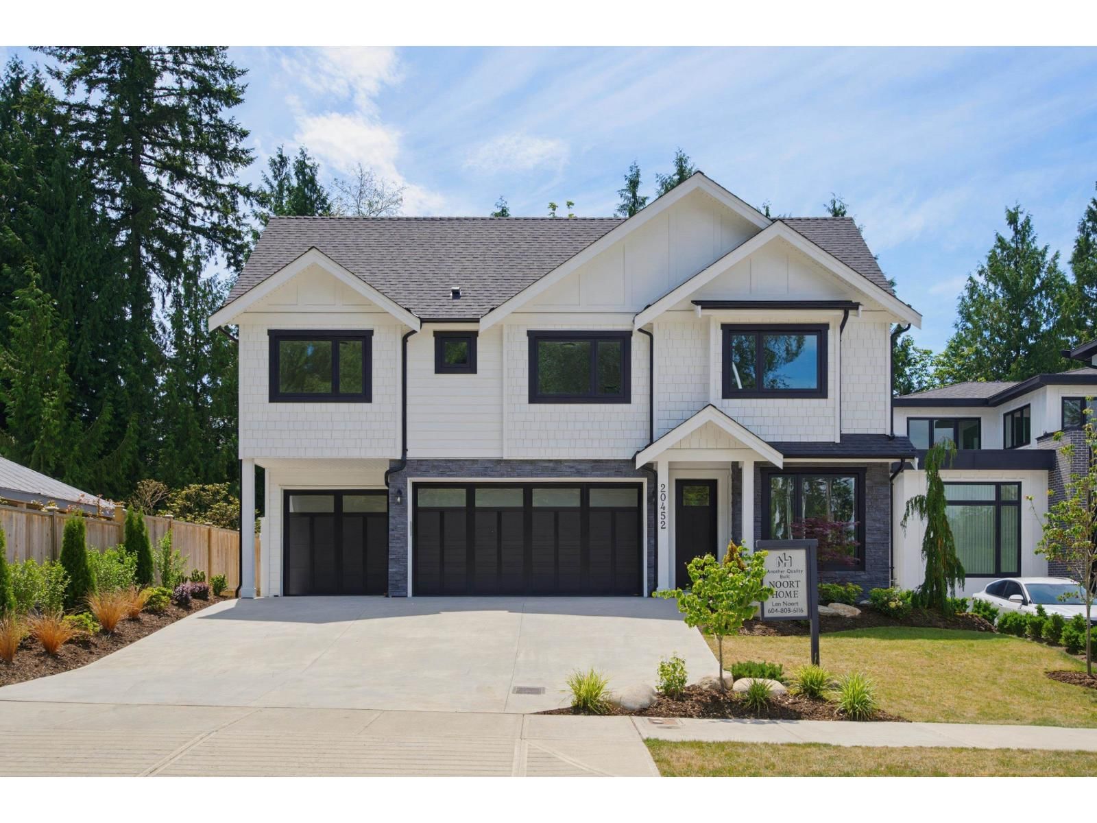 20452 46A Avenue, Langley, British Columbia V3A 3J8