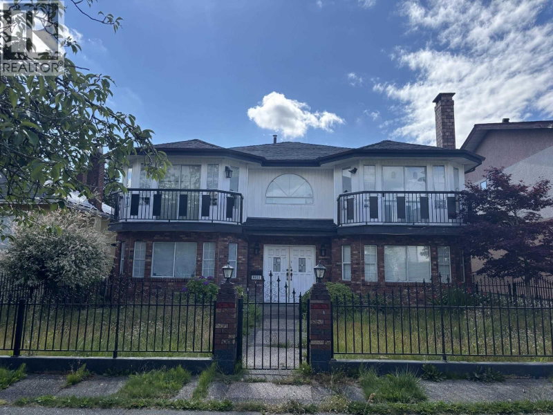 6425 ONTARIO Street Vancouver British Columbia, V5W 2N1 - 6 Bedrooms Home For Sale