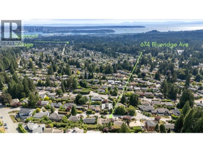 674 BLUERIDGE Avenue | North Vancouver British Columbia | Slide Image Six