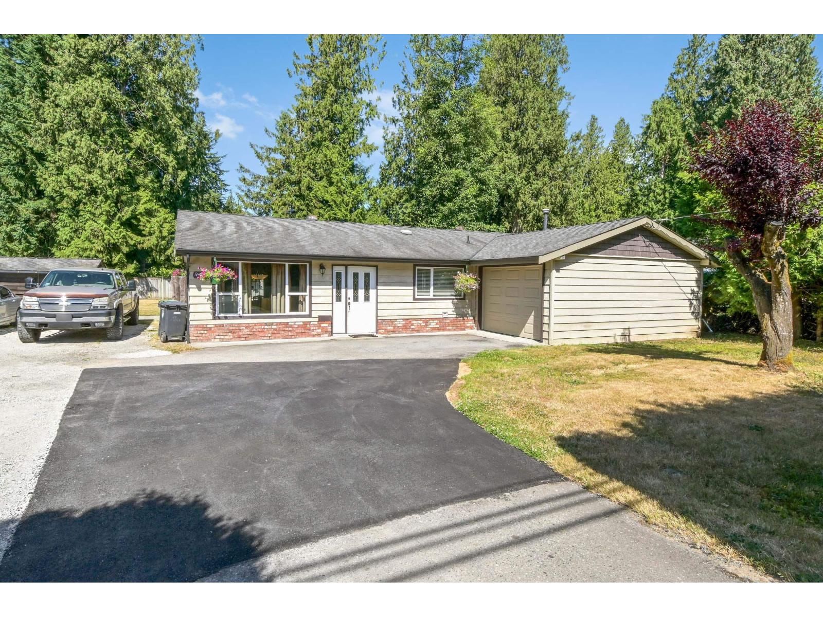4323 200 Street, Langley, British Columbia V3A 1L2