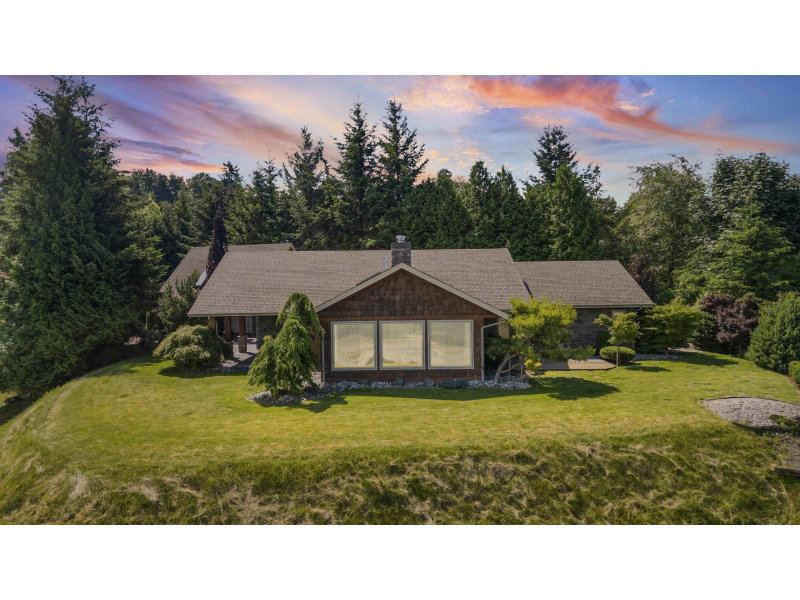 8451 GOOSEBERRY Place Chilliwack British Columbia, V2R 4A3 - 5 Bedrooms Home For Sale