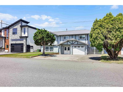 32745 OKANAGAN Drive | Abbotsford British Columbia | Slide Image One