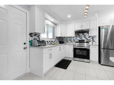 32745 OKANAGAN Drive | Abbotsford British Columbia | Slide Image Thirteen