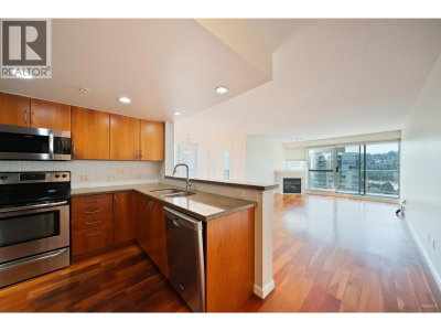 290 NEWPORT Drive | Port Moody British Columbia | Slide Image Ten