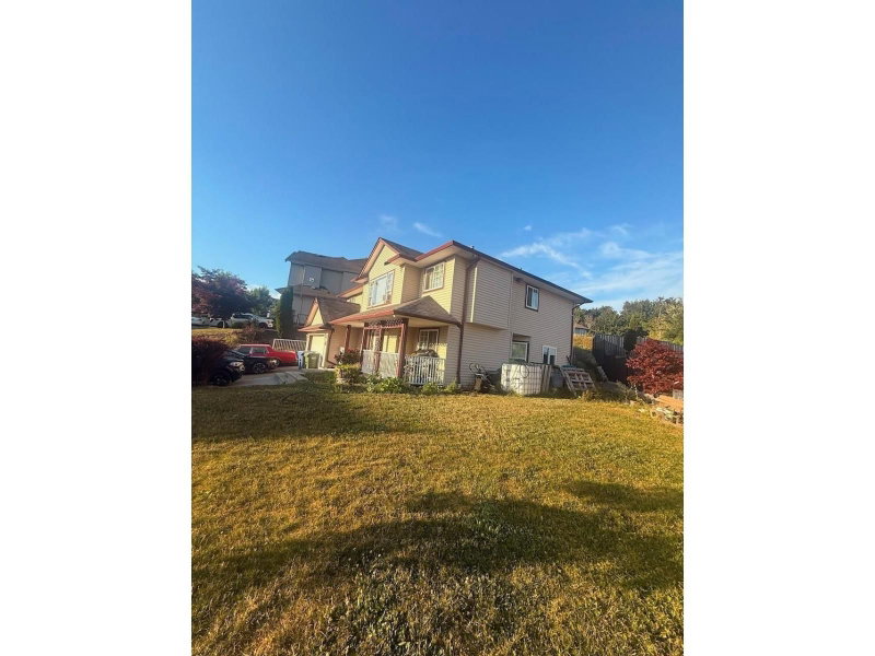 3368 NIGHTINGALE Drive Abbotsford British Columbia, V2T 5W3 - 5 Bedrooms Home For Sale