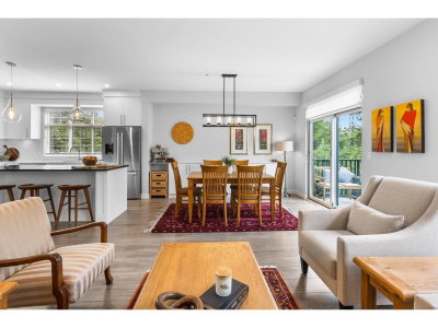 20327 72B Avenue | Langley British Columbia | Slide Image Twelve