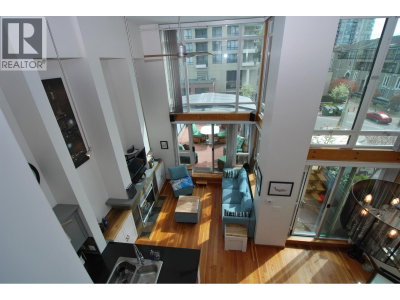 10 RENAISSANCE Square | New Westminster British Columbia | Slide Image Fifteen