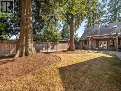3538 BLUEBONNET Road | North Vancouver British Columbia | Slide Image Twenty-four