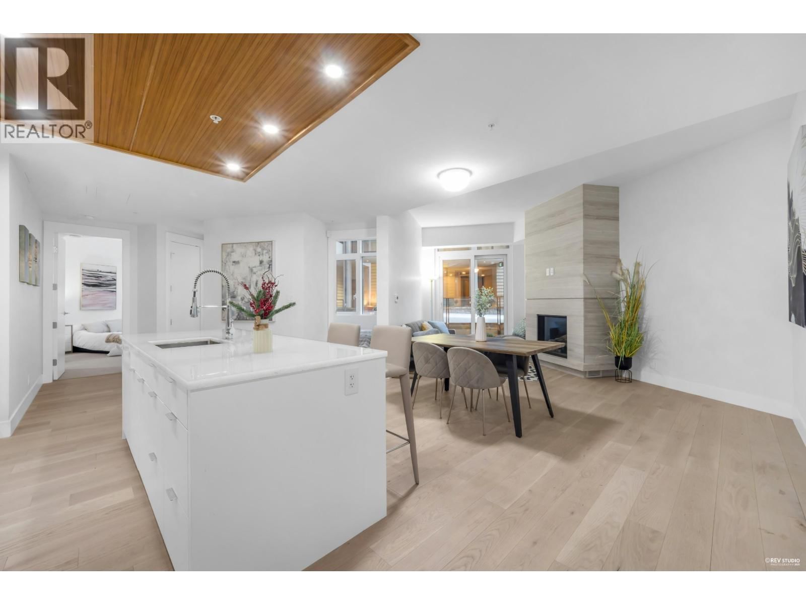 6699 NELSON Avenue, West Vancouver, British Columbia V7W 2B2