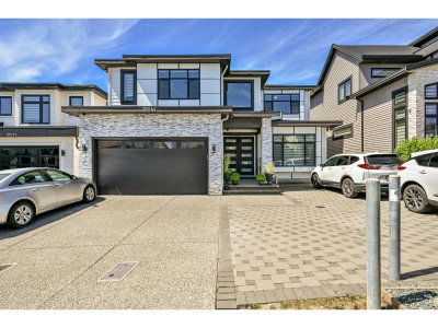 31041 DEERTRAIL Drive North | Abbotsford British Columbia | Slide Image One