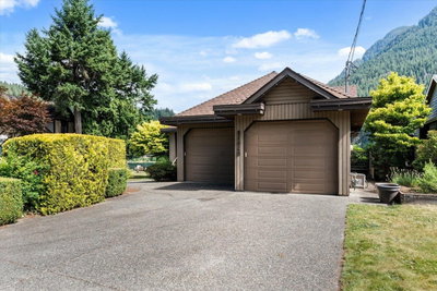 21313 LAKEVIEW Crescent | Hope British Columbia | Slide Image Three