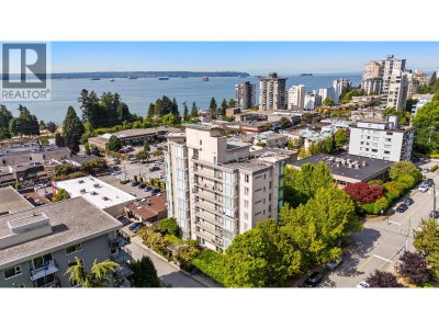 588 16TH Street | West Vancouver British Columbia | Slide Image Thirty-one