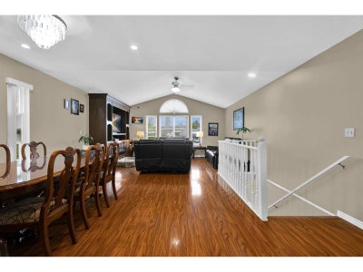 10258 SHEAVES Court | Delta British Columbia | Slide Image Ten