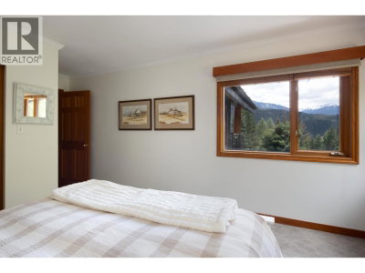9503 EMERALD Drive | Whistler British Columbia | Slide Image Eighteen