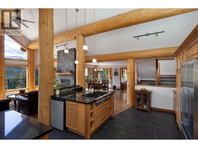 9503 EMERALD Drive | Whistler British Columbia | Slide Image Four