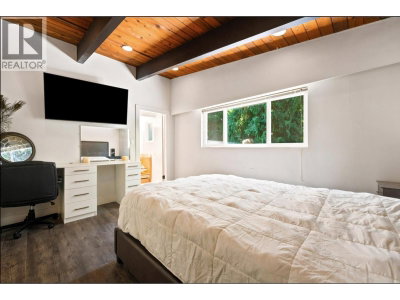 1707 DEMPSEY Road | North Vancouver British Columbia | Slide Image Five