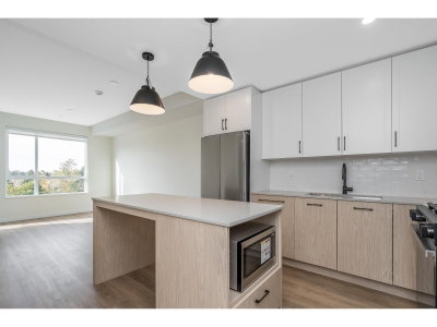 27215 ALDERGROVE TOWN CENTRE Drive | Langley British Columbia | Slide Image Six