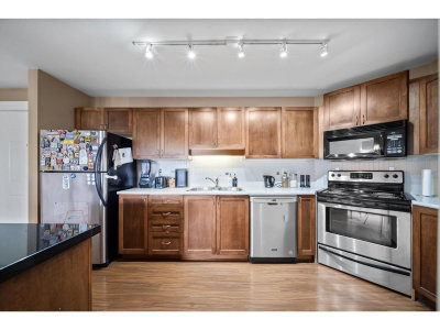 32725 GEORGE FERGUSON Way | Abbotsford British Columbia | Slide Image Ten