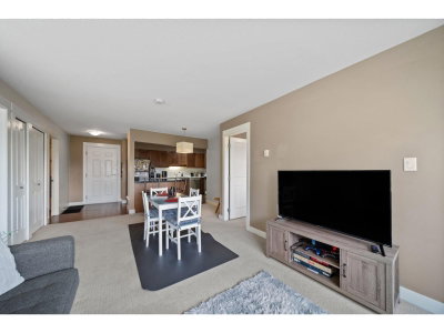 32725 GEORGE FERGUSON Way | Abbotsford British Columbia | Slide Image Five