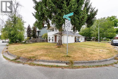 7920 FROBISHER Drive | Richmond British Columbia | Slide Image Three