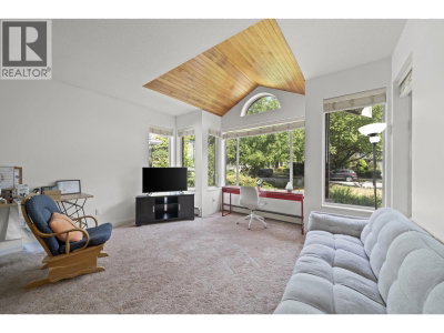 6800 GRANT Place | Burnaby British Columbia | Slide Image Seven