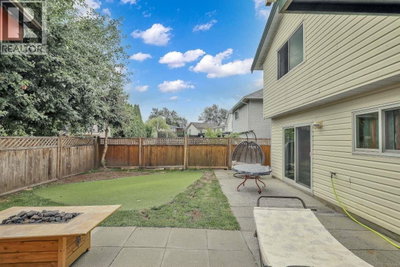 20140 ASHLEY Crescent | Maple Ridge British Columbia | Slide Image Thirty-two