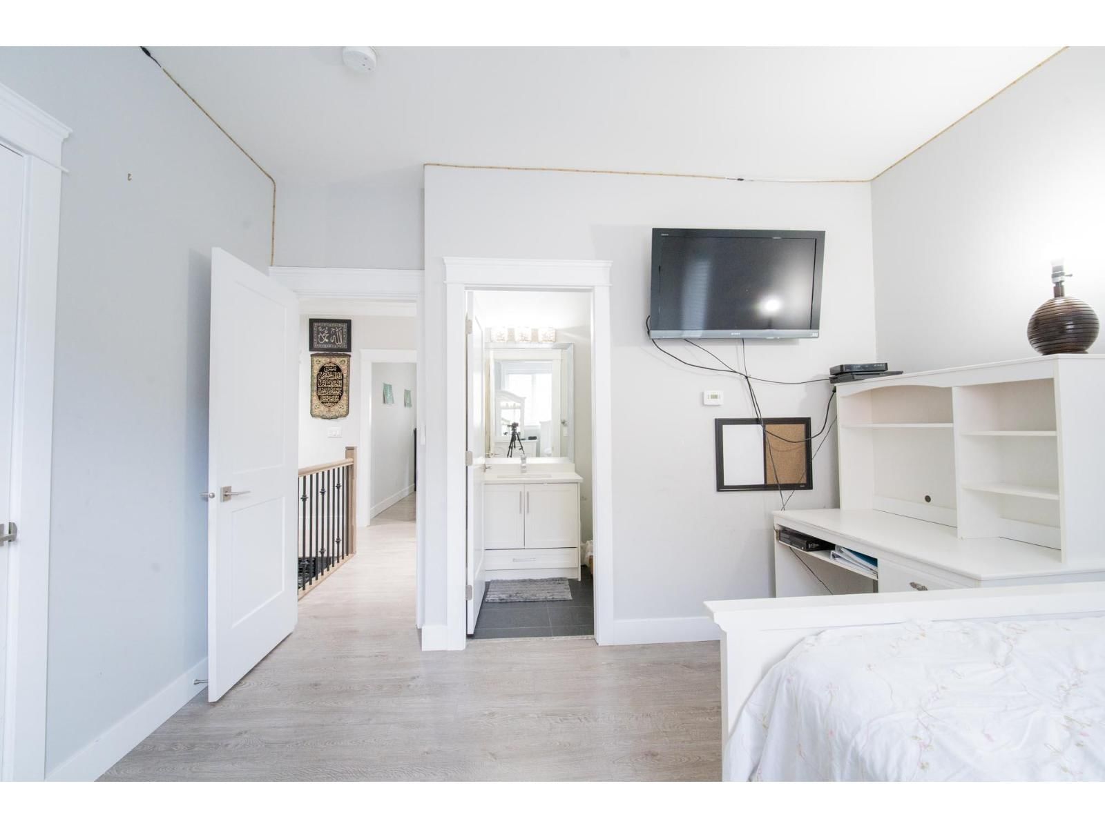 6176 140 STREET Image 23