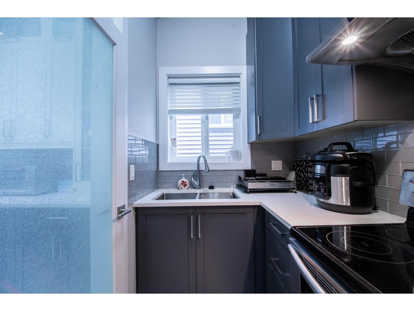 6176 140 STREET Image 34